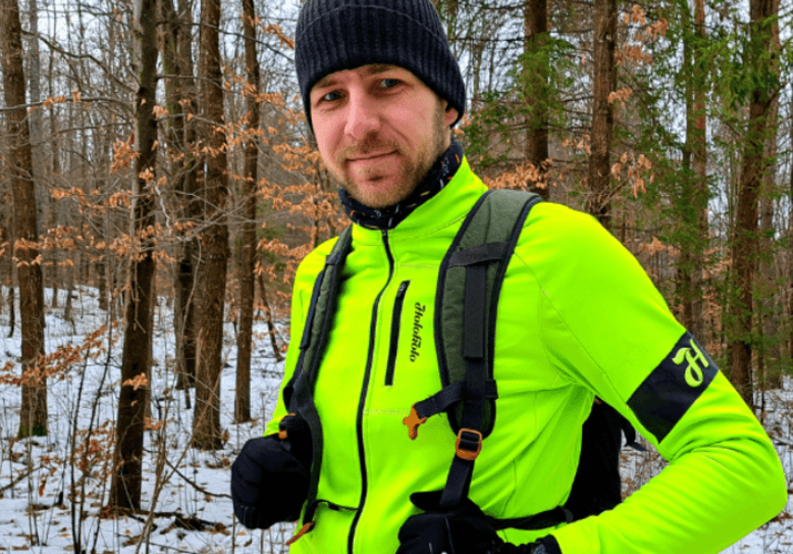 Είναι ένα γιλέκο ή ένα σακάκι καλύτερο; Δεν χρειάζεται πλέον να λύνετε αυτό το δίλημμα