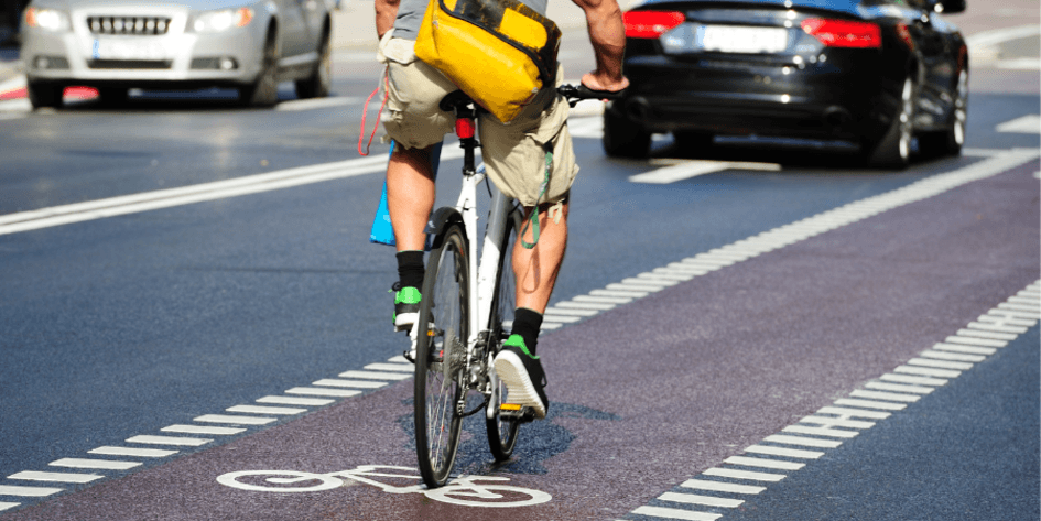 Ποδηλάτης και οδηγός: οι δρόμοι ανήκουν σε όλους;>