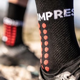 COMPRESSPORT κάλτσες κλασικές - ULTRA TRAIL - μαύρο